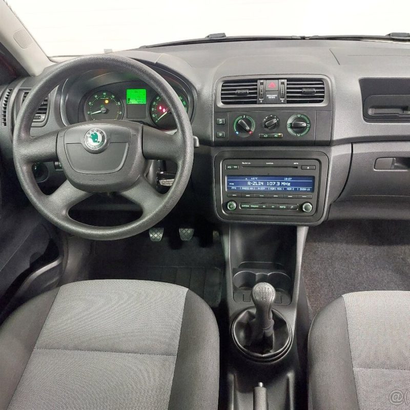 ŠKODA FABIA II FL•1.4 16V•63KW•2011•157tKM•AMBIENTE - Image 12