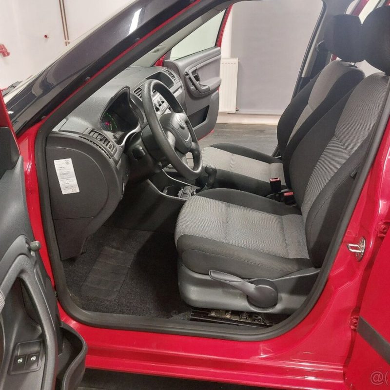ŠKODA FABIA II FL•1.4 16V•63KW•2011•157tKM•AMBIENTE - Image 15