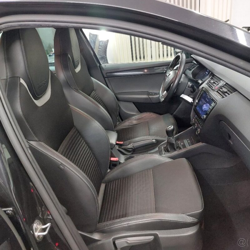 ŠKODA OCTAVIA III RS COMBI•2.0TDI•2014•207tKM - Image 18