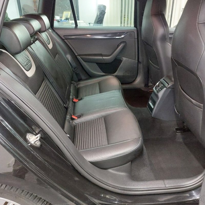 ŠKODA OCTAVIA III RS COMBI•2.0TDI•2014•207tKM - Image 20