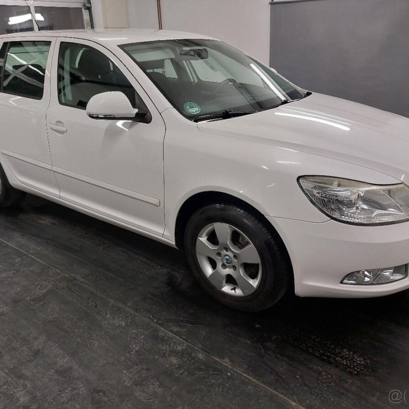 ŠKODA OCTAVIA II COMBI FL•1.6MPI•75KW•2009•188tKM•AMBIENTE - Image 6