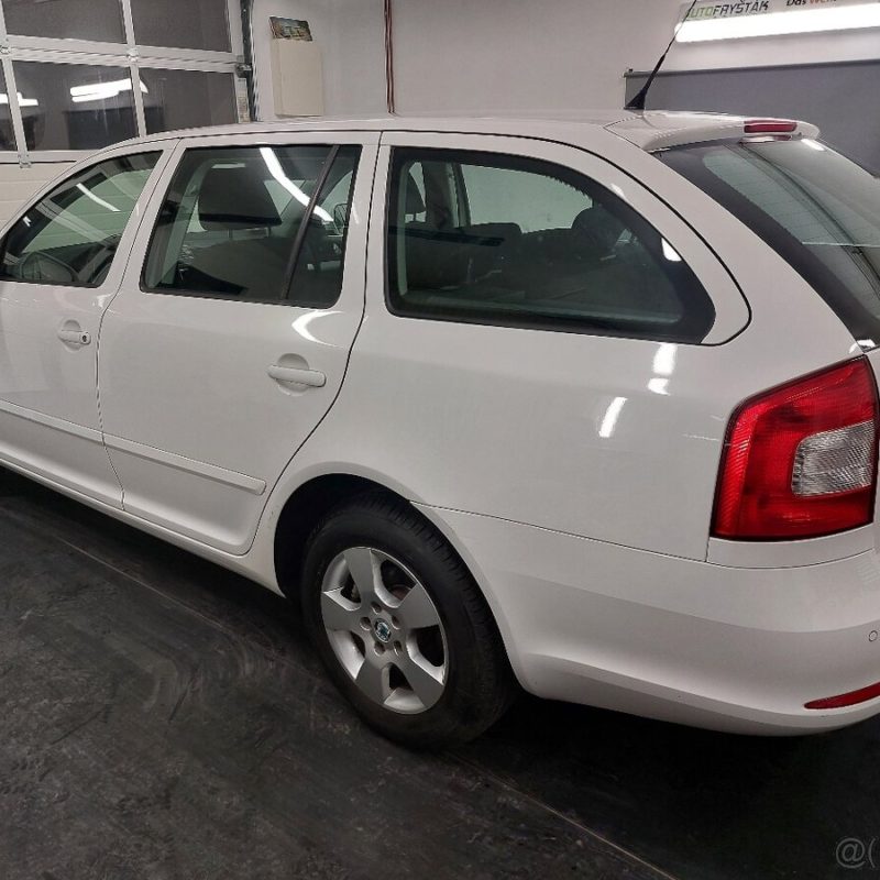 ŠKODA OCTAVIA II COMBI FL•1.6MPI•75KW•2009•188tKM•AMBIENTE - Image 8
