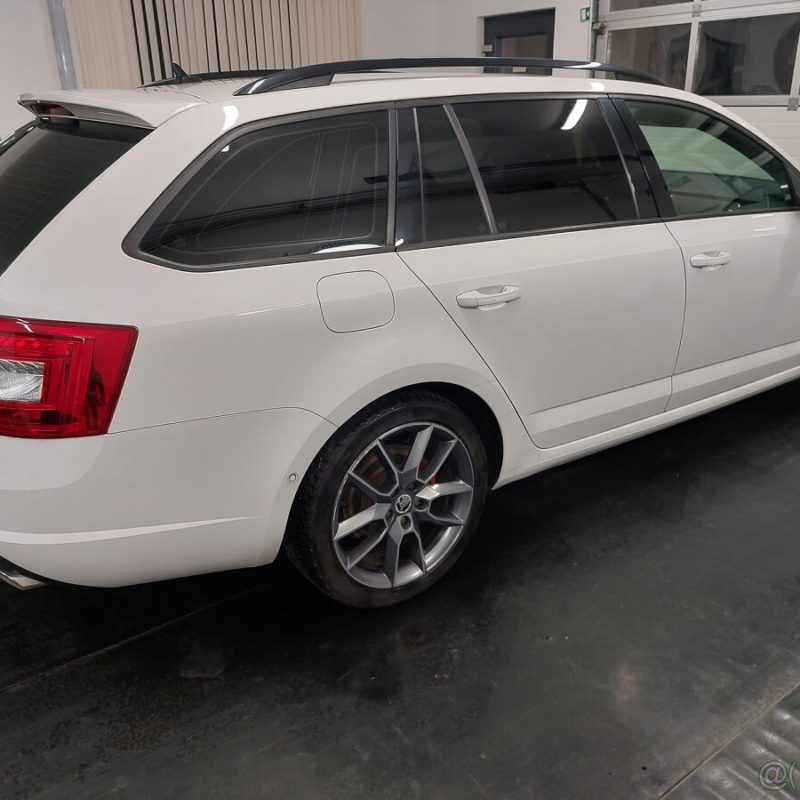 ŠKODA OCTAVIA III RS COMBI DSG•2.0TDI•135kw•2014•191tKM - Image 8