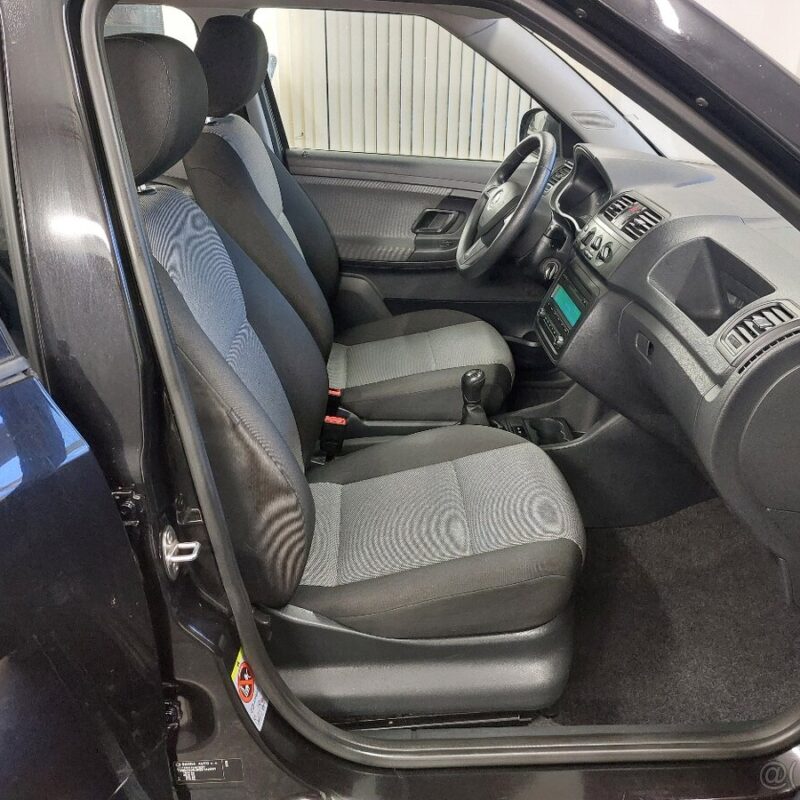 ŠKODA FABIA II COMBI FL•1.4 16V•63KW•2014•179tKM•COOL - Image 17
