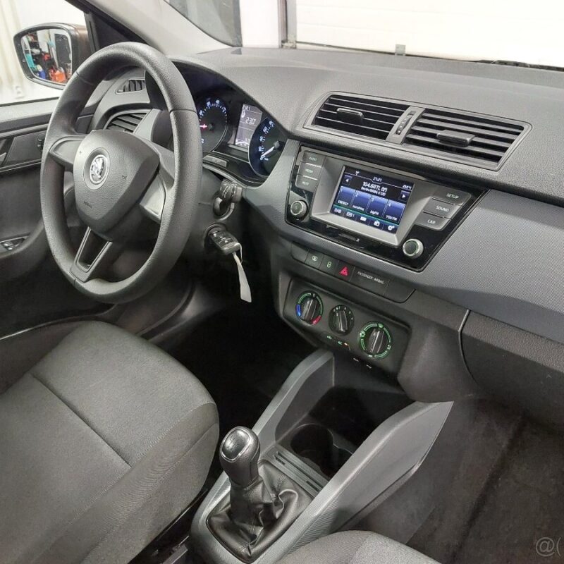 ŠKODA FABIA III COMBI • 1.2TSI • 66KW • 2016 • 132tKM • ACTIVE - Image 14