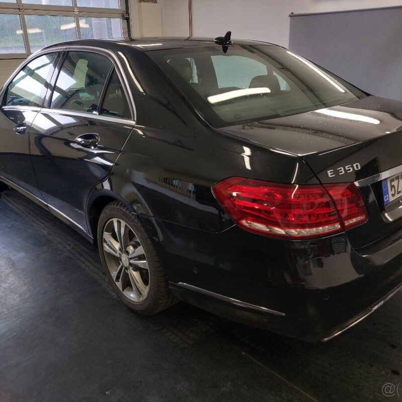 MERCEDES-BENZ E350 4MATIC • 3.0CDI • 185kW • 2014 • 166tKM - Image 10